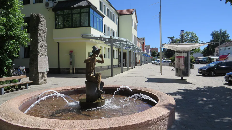 Traunreut, Rathausbrunnen